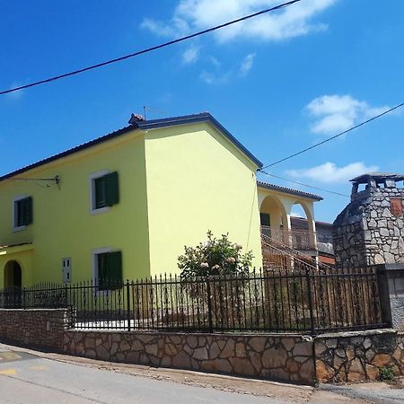 Apartment Aurora Kaštelir Esterno foto