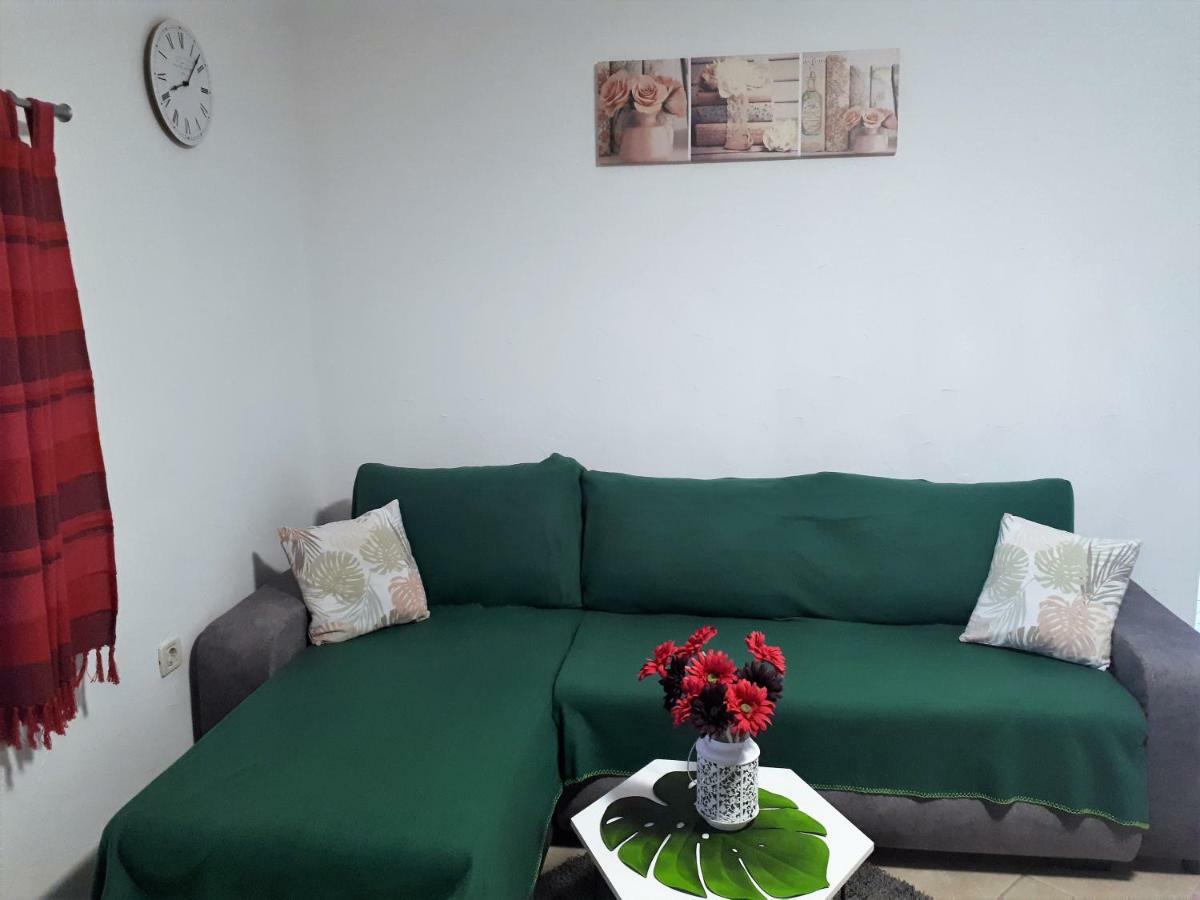Apartment Aurora Kaštelir Esterno foto