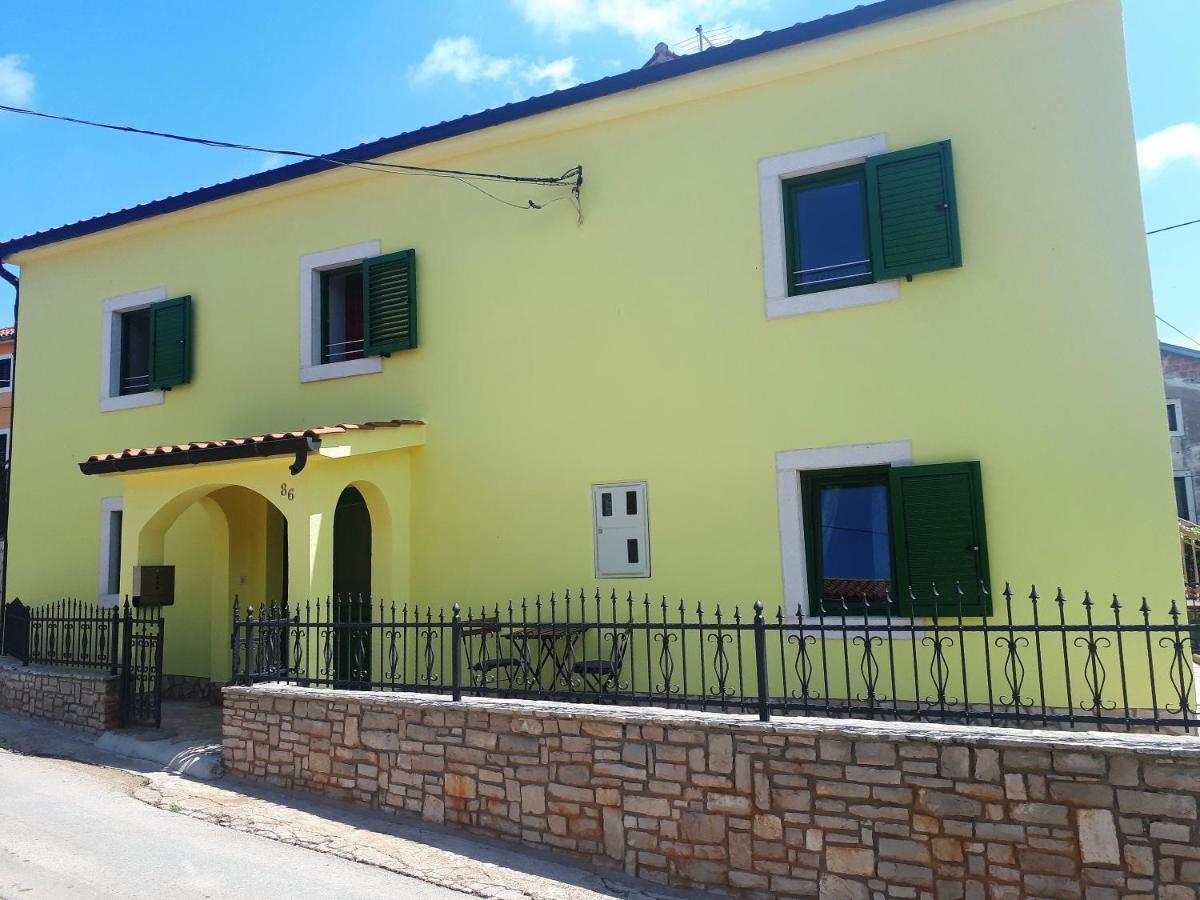 Apartment Aurora Kaštelir Esterno foto