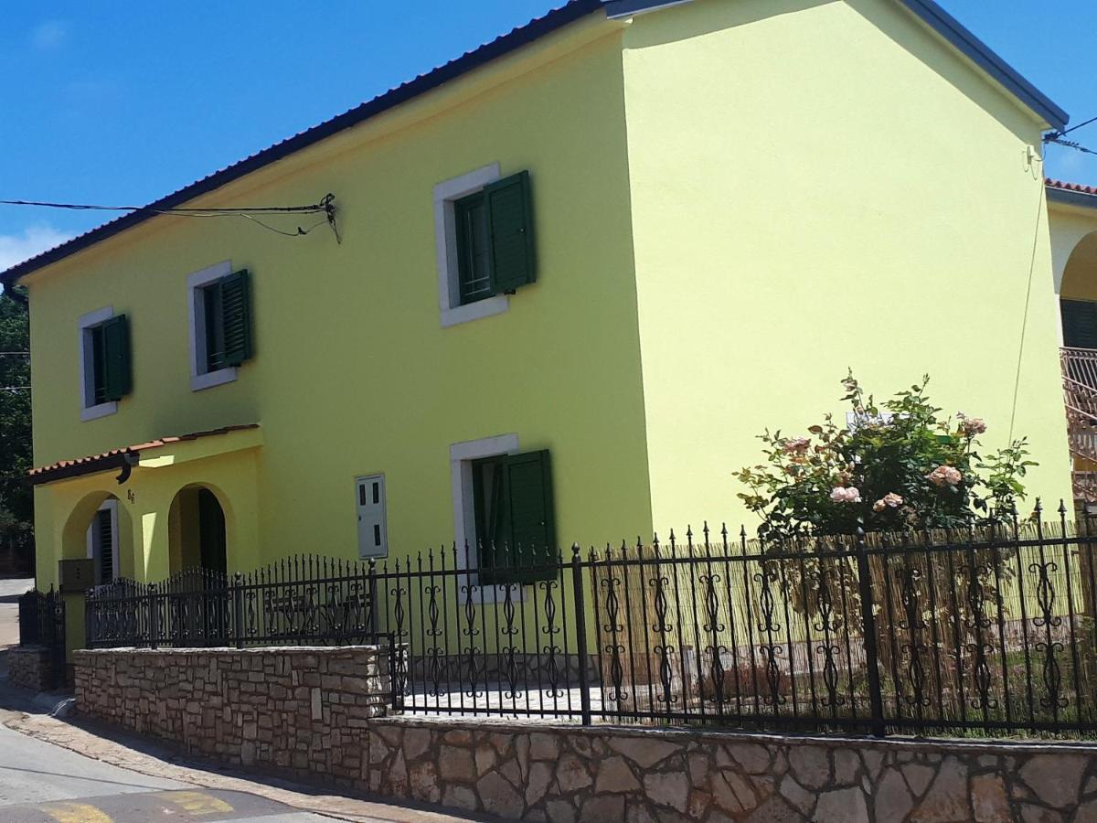 Apartment Aurora Kaštelir Esterno foto